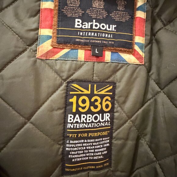 Barbour International 1936 V Four Green Waxed Motorcycle Jacket Men's - Picture 4 of 5